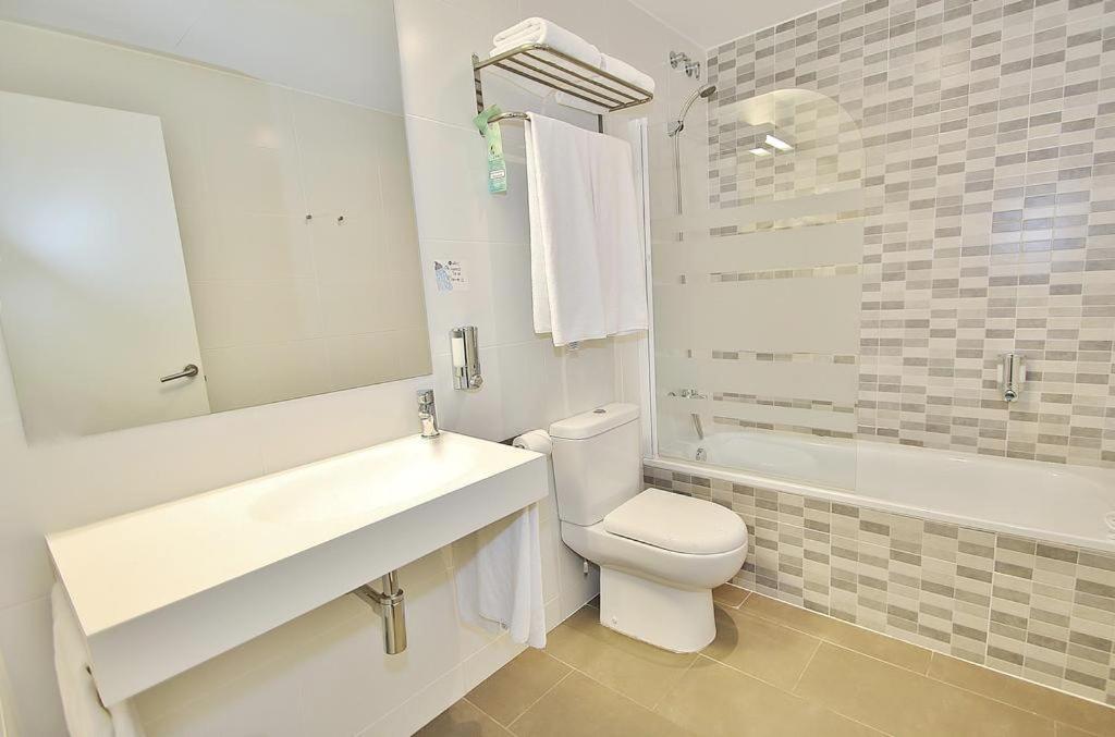 Hotel Bestprice Diagonal Barcelona Exterior foto